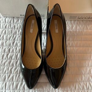 Geox Black Patent Pointed-Toe Heels with Cushioned Insole